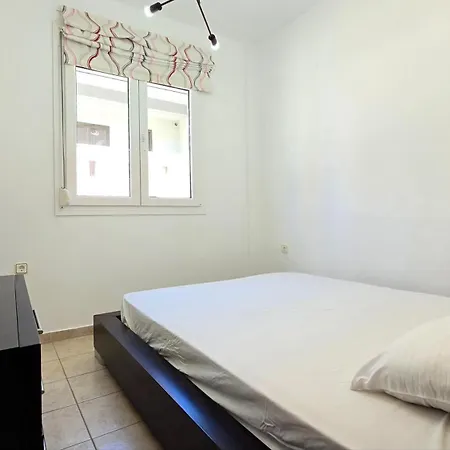 Apartment 2 Bedroom *